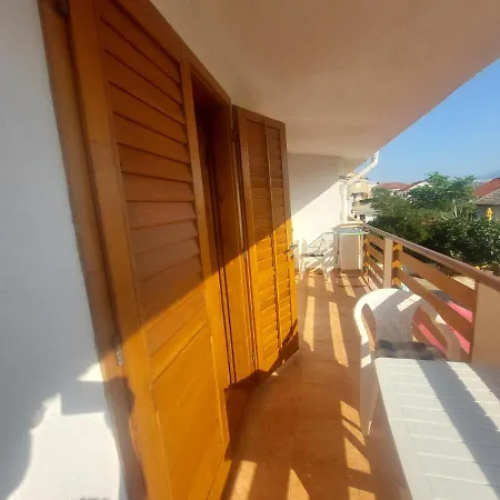 Iva 50m From Apartment