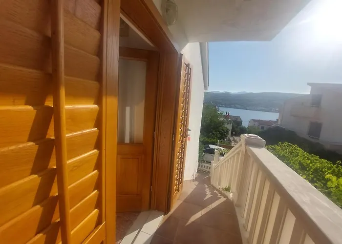 Iva 50m From Apartment