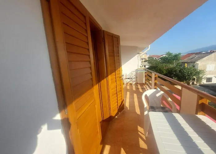Iva 50m From Apartment